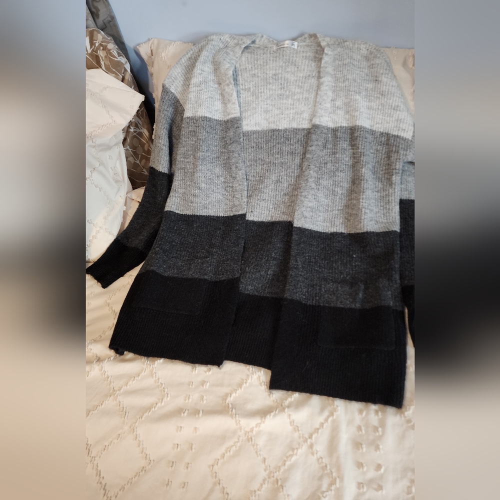 NWOT 89th & Madison Cardigan